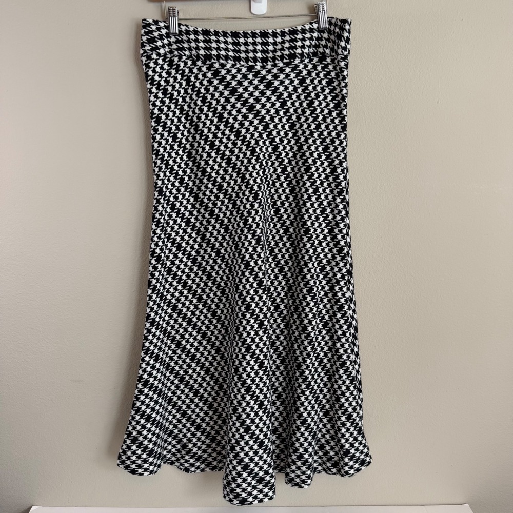 Houndstooth Skirt Black White A Line Midi Flare Preppy 14 Fall Classic Career